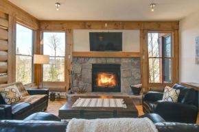 Luxurious Scandinavian Cottage with Private Jacuzzi